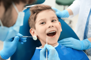 Quando levar a criança no dentista